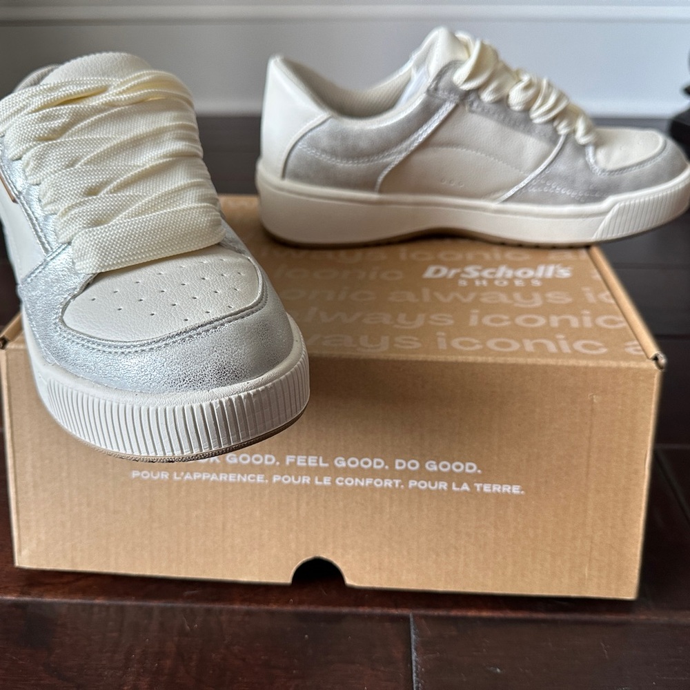 Dr. Scholl's Women’s Ollie Platform Silver and White Sneakers
